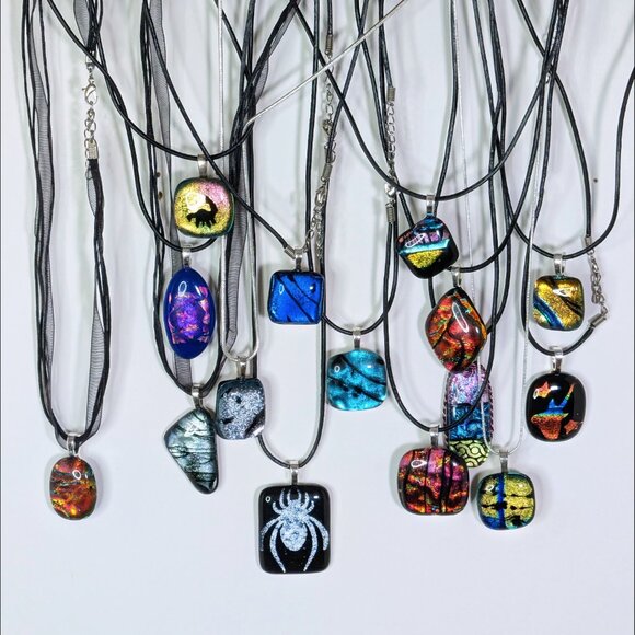 *Price 4 One* Shimmery Dichroic Glass Pendant made by my late Queen - Picture 1 of 3